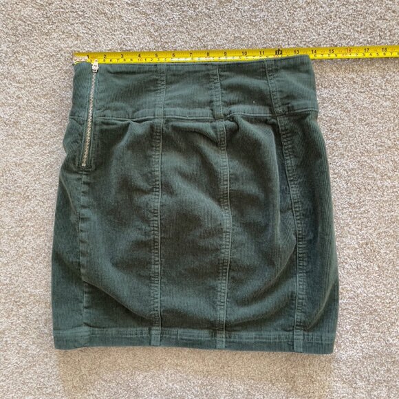 Green Corduroy Mini Skirt with Side Slit and Zipper - Picture 3 of 4
